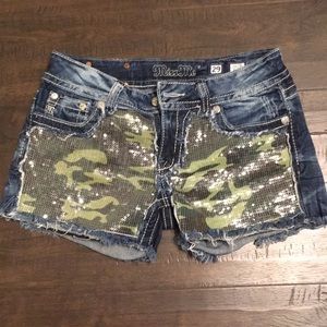 Camo Sequin Miss Me Shorts size 29